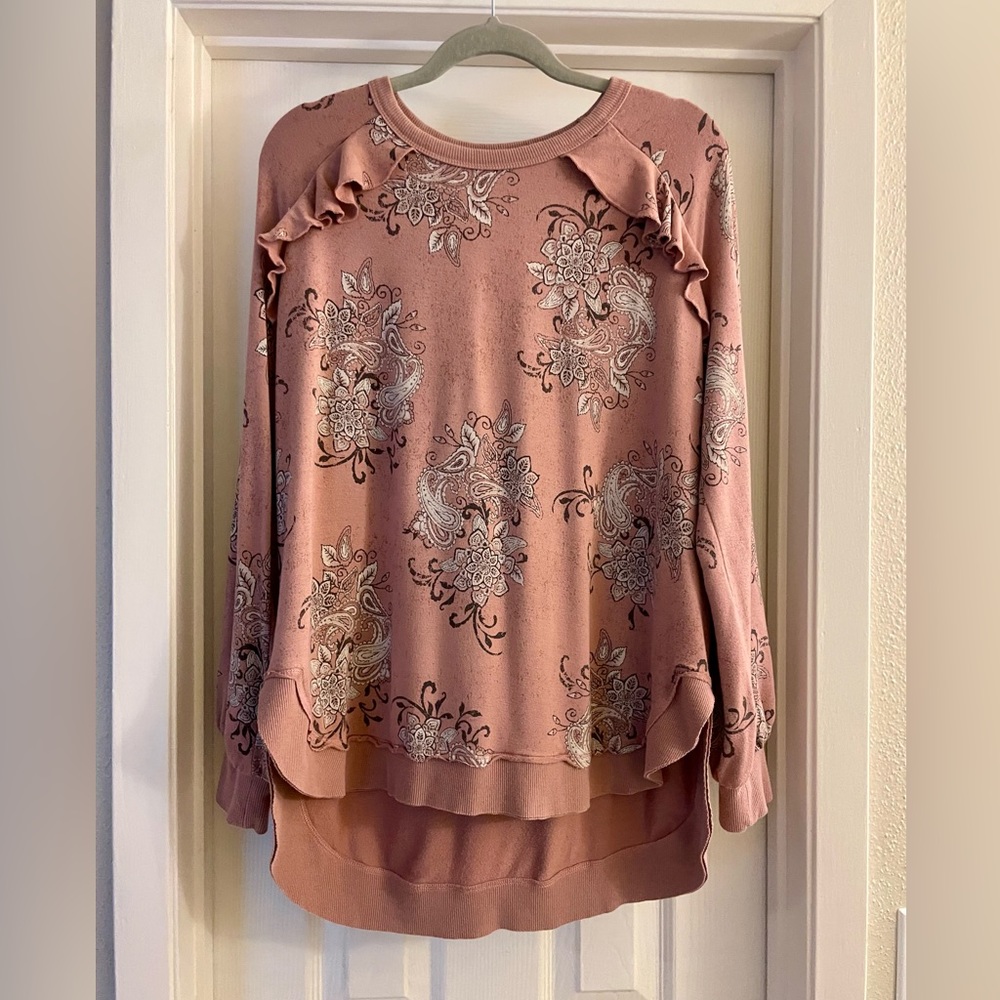 Democracy Burnout Paisley Hi-Lo Sweater Long Sleeve Mauve Top